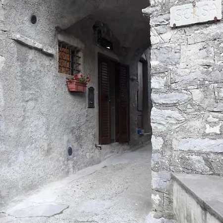 Casa Quaratica Appartamento Riccò del Golfo di Spezia